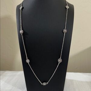 Crown Trifari Silver Tone Fixed Disc Flowers with Rhinestone 30” Necklace